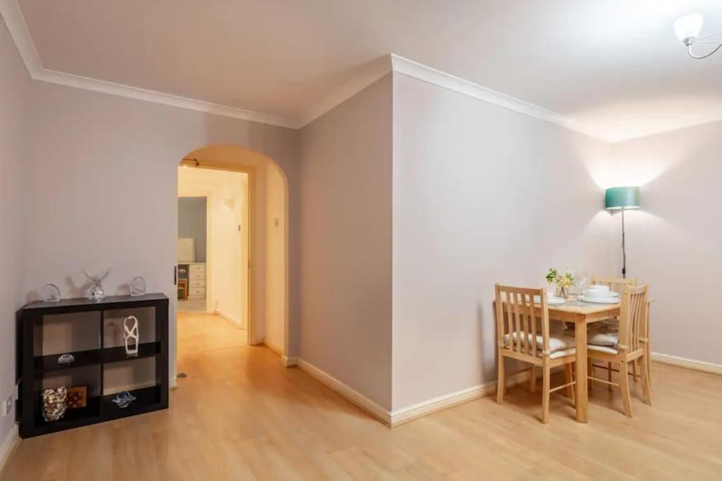 1 Bedroom Flat With Free Parking London Exterior photo