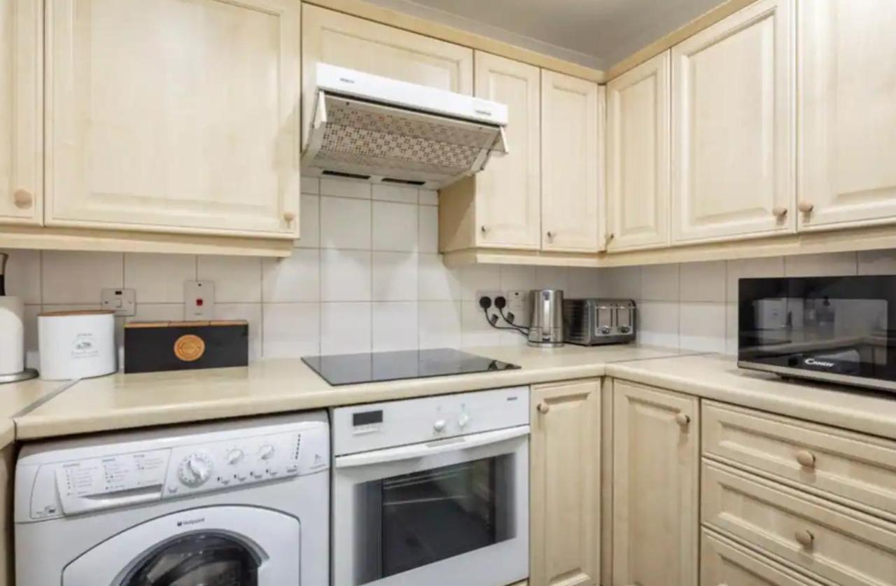 1 Bedroom Flat With Free Parking London Exterior photo