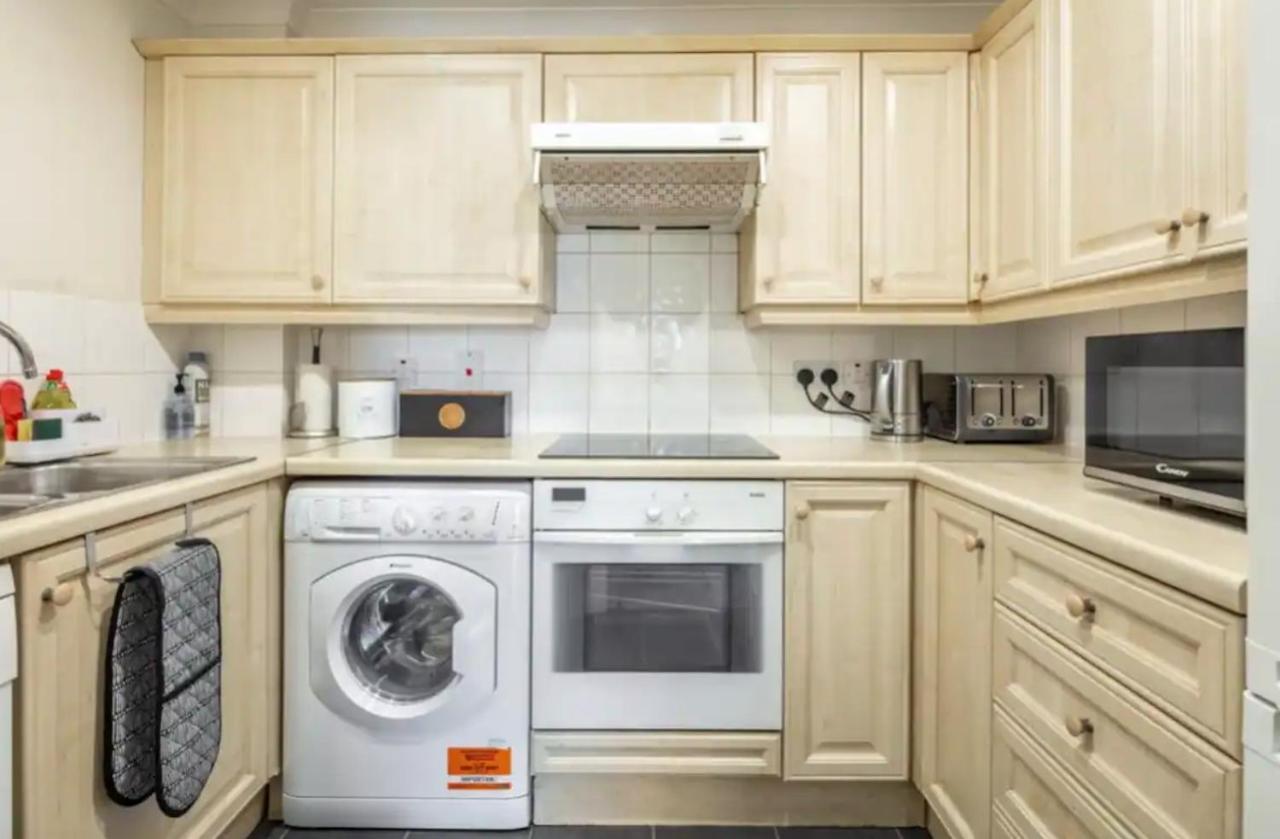 1 Bedroom Flat With Free Parking London Exterior photo